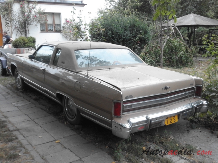 Lincoln Continental 5th generation 1970-1979 (1978 Town Coupé hardtop 2d),  left rear view