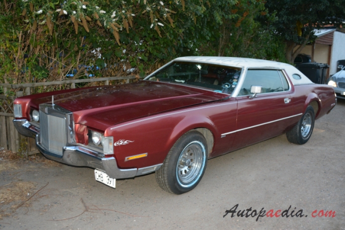 Lincoln Mark Series 5th generation 1972-1976 (1972 Continental Mark IV Coupé 2d), left front view