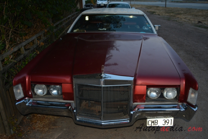 Lincoln Mark Series 5th generation 1972-1976 (1972 Continental Mark IV Coupé 2d), front view