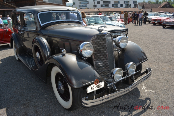 Lincoln K-series 1931-1942 (1934 limousine 4d), right front view