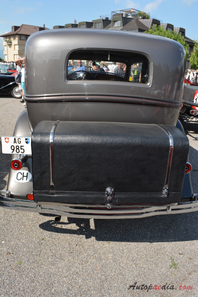 Lincoln K-series 1931-1942 (1934 limousine 4d), rear view