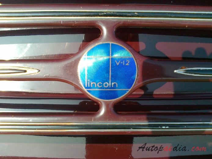 Lincoln K-series 1931-1942 (1936 convertible 4d), rear emblem  