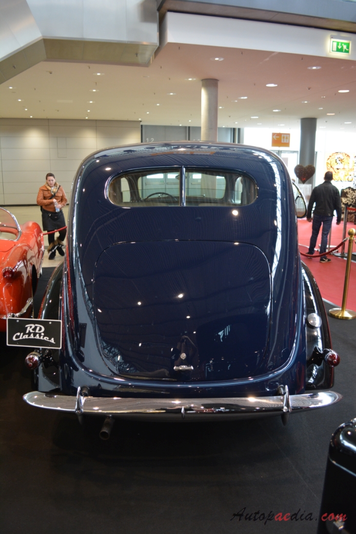 Lincoln K-series 1931-1942 (1937 V12 limousine 4d), rear view