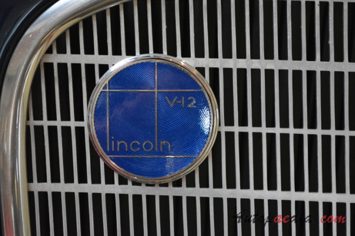 Lincoln K-series 1931-1942 (1937 V12 limuzyna 4d), emblemat tył 