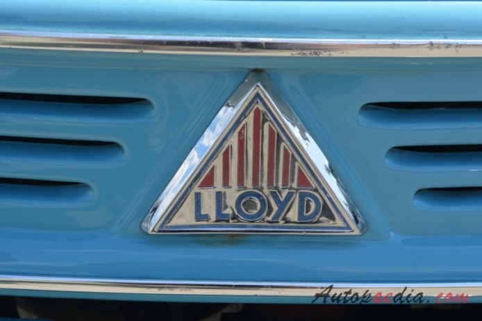 Lloyd 600 (Lloyd Alexander) 1955-1961 (LP 600 sedan 2d), emblemat przód 