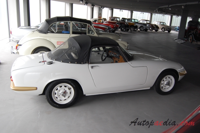 Lotus Elan 1962-1975 (1966 Lotus Elan S3 typ 26 roadster 2d), prawy bok