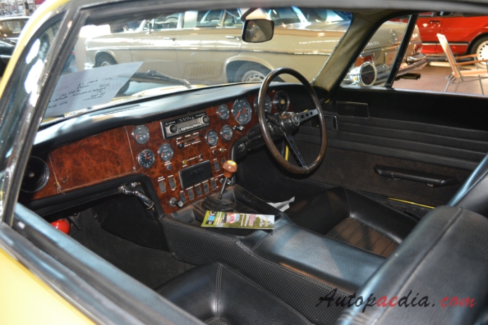 Lotus Elan 1962-1975 (1971 Lotus Elan+2 type 50 Coupé 2d), interior