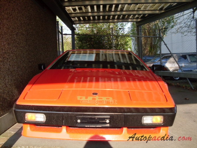 Lotus Esprit 1976-2004 (1981 S3 Turbo), front view