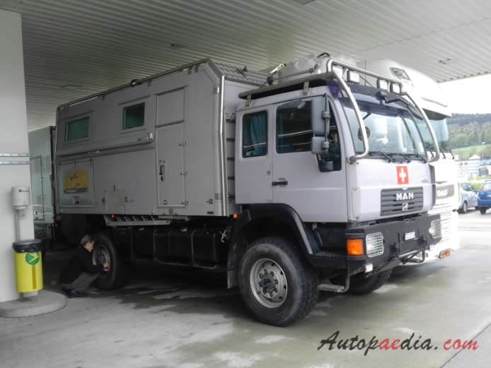 MAN F2000 Frontlenker (COE) 1994-2007 (Action Mobil Expedition vehicle), right front view