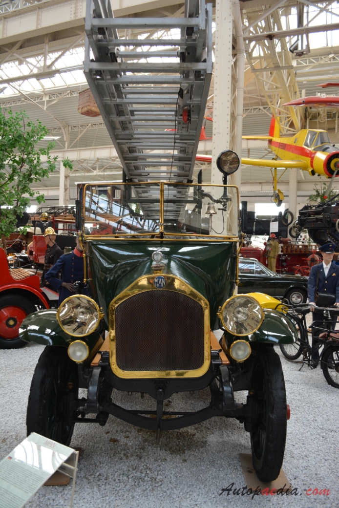 MAN 1920 (Autospritze wóz strażacki), przód