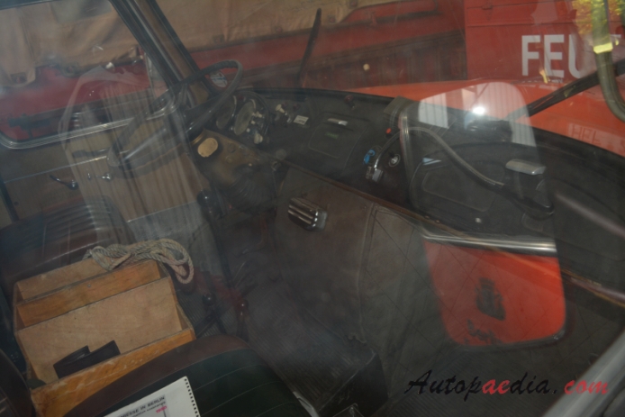 MAN Ponton-Kurzhauber 1. generacja 1956-1972 (450 HA-LF 16 Berliner Feuerwehr wóz strażacki), wnętrze
