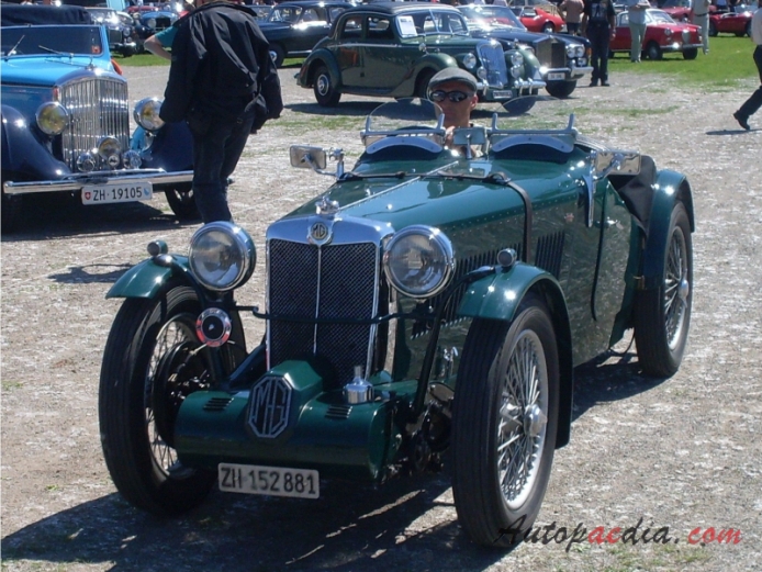 MG F2 Magna 1932, left front view