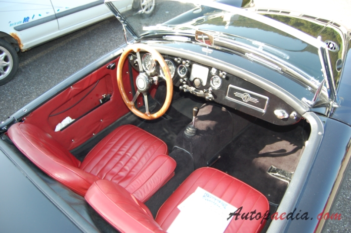 MG MGA 1955-1962 (1956 1500 roadster), wnętrze