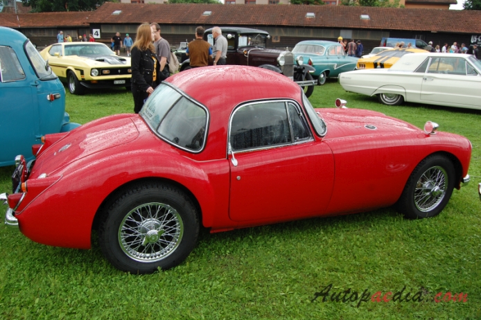 MG MGA 1955-1962 (1959-1960 1600 Coupé), right side view