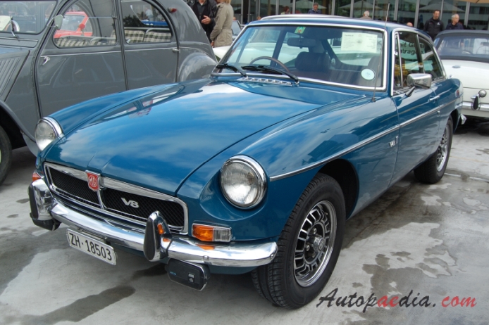 MG MGB Mk III 1972-1974 (1974 V8 GT Coupé 2d), left front view