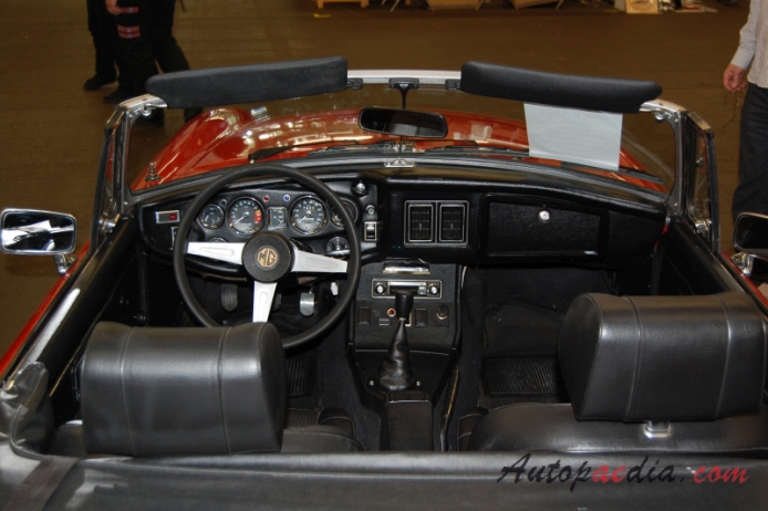 MG MGB Mk IV 1975-1980 (1976 roadster), wnętrze