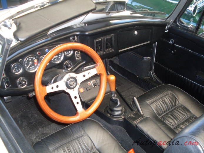MG MGB Mk IV 1975-1980 (1976 roadster), interior