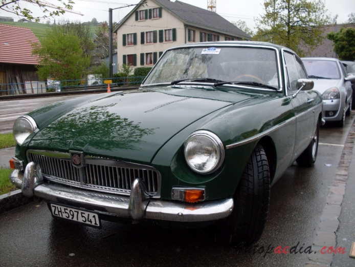 MG MGB Mk I 1963-1966 (1965-1966 GT), left front view