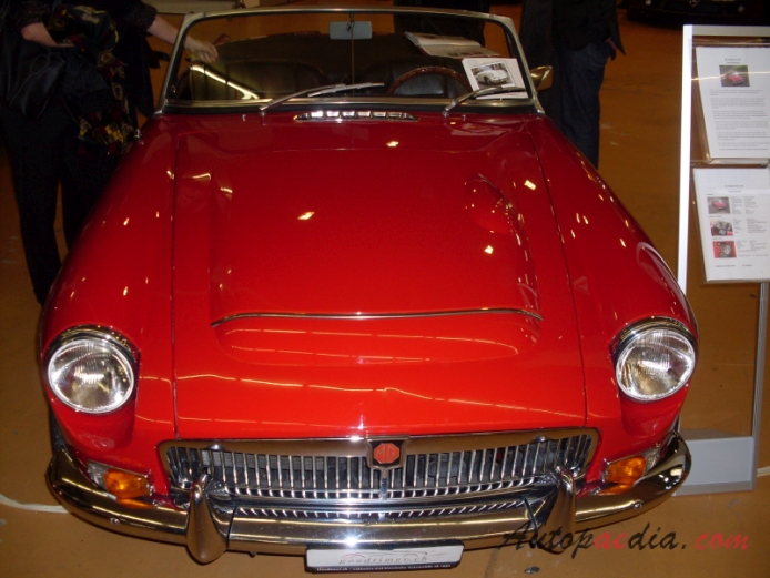 MG MGC 1967-1969 (1970 roadster), front view