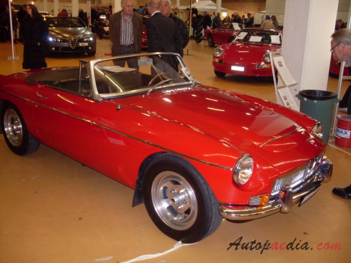 MG MGC 1967-1969 (1970 roadster), right front view