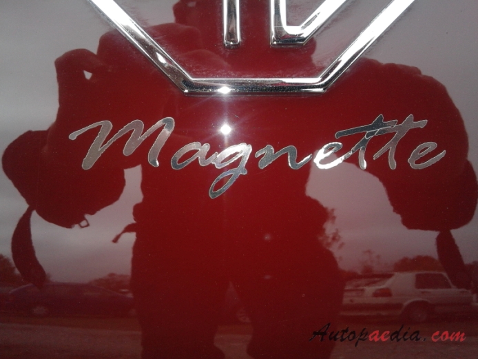 MG Magnette ZA 1953-1956 (1954 saloon 4d), emblemat tył 