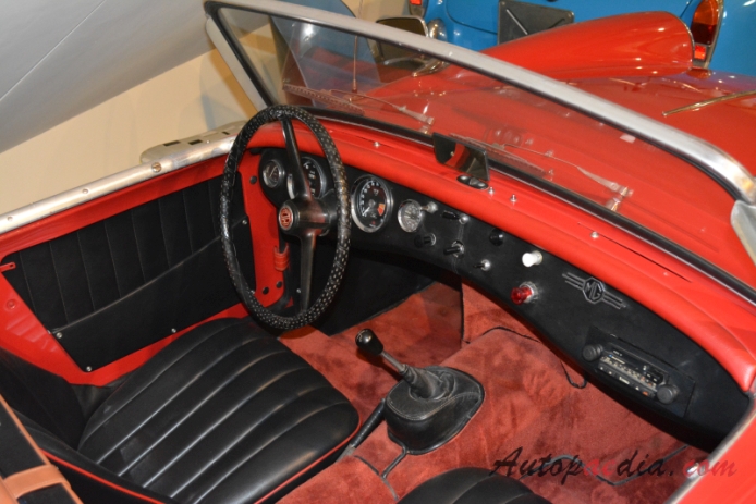 MG Midget Mk I 1961-1964 (01) (1962 roadste, wnętrze