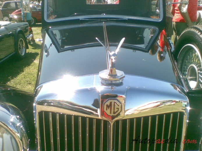 MG SA 1936-1939 (1939 Tickford drophead Coupé 2d), emblemat przód 