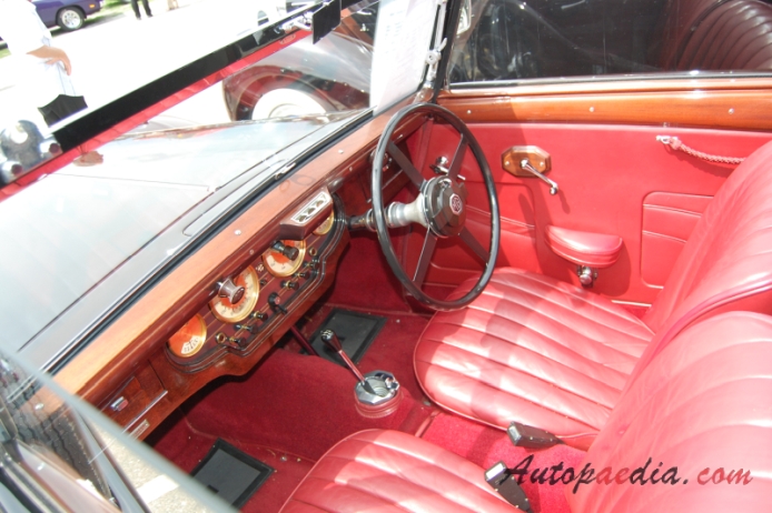 MG SA 1936-1939 (1939 Tickford drophead Coupé 2d), interior