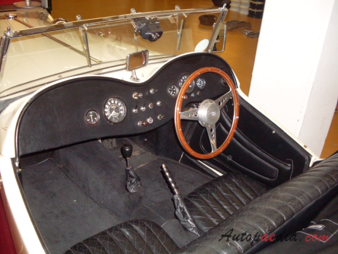 MG TD 1950-1953 (1953 MG TD Mk II roadster 2d), interior