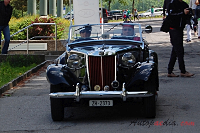 MG TD 1950-1953 (roadster 2d), front view