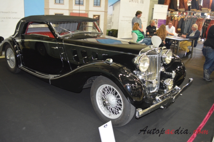 MG WA 1938-1939 (1939 Reinbold & Christe cabriolet 2d), right front view