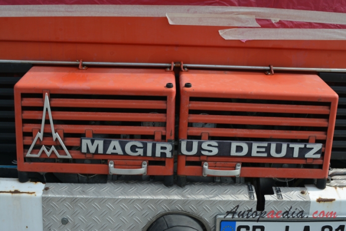 Magirus-Deutz D-Frontlenker (COE) 1963-1987 (1973-1987 Magirus 170 D 11 fire engine), front emblem  