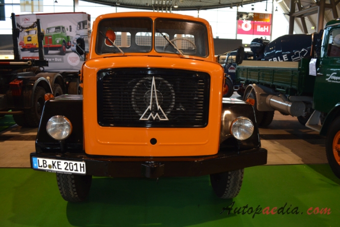 Magirus-Deutz Eckhauber 2nd generation 1953-1975 (Gerhard Kurz KG. 4x4 dump truck), front view