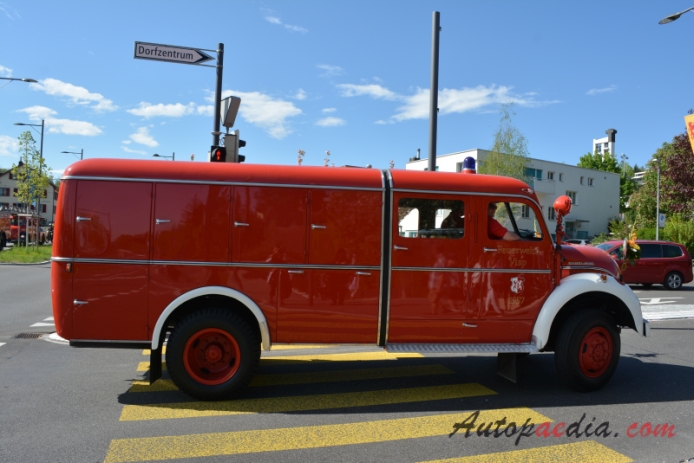 Magirus-Deutz Rundhauber 1951-1967 (1957 Feuerwehr Visp wóz strażacki), prawy bok