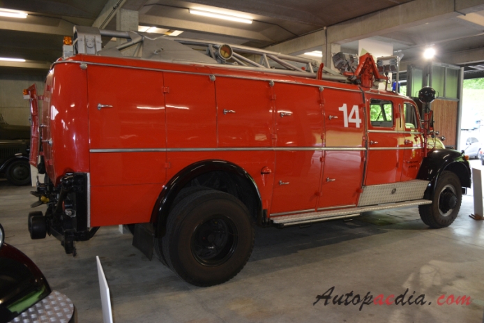 Magirus-Deutz Rundhauber 1951-1967 (1957 Muni Freiwillige Feuerwehr der Stadt Zug wóz strażacki), prawy bok