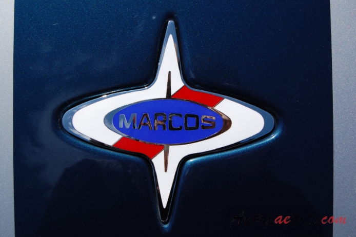 Marcos Mantula 1983-1993 (1990 3.9 V8 Spyder convertible 2d), front emblem  