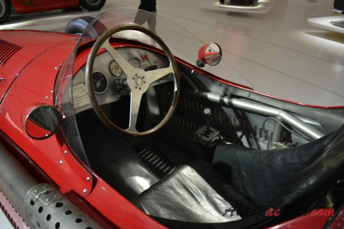 Maserati 250F 1954-1958 (1954 monoposto), wnętrze