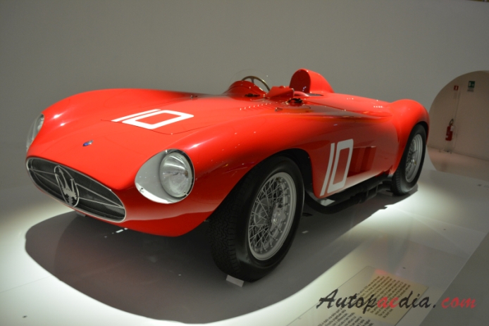 Maserati 300S 1955-1958 (1955 race car), left front view