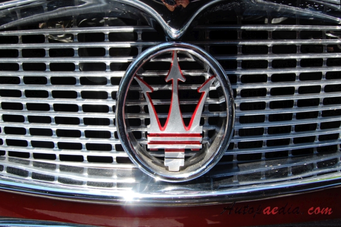 Maserati 3500 GT 1957-1964 (1957-1961 Coupé 2d), emblemat przód 