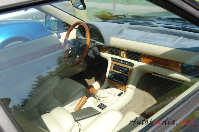 Maserati Biturbo 1981-1994 (1987-1990 430 sedan 4d), wnętrze