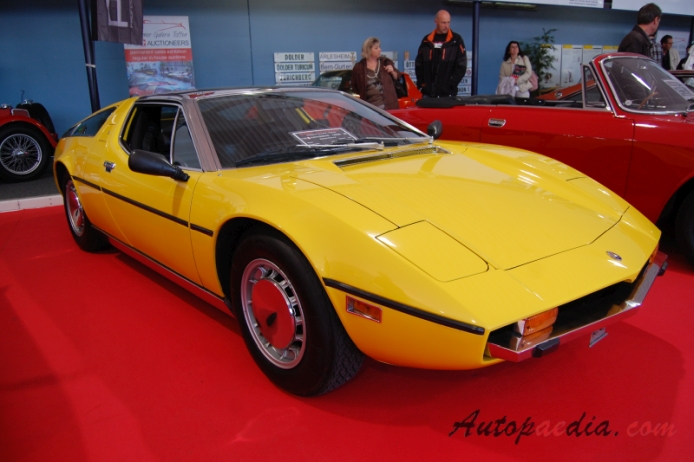 Maserati Bora 1971-1978 (1973 4.9L US specification Coupé 2d), right front view