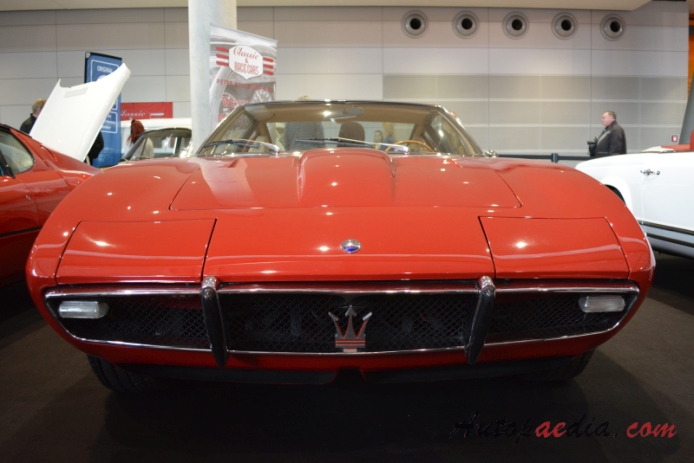 Maserati Ghibli I 1966-1973 (1968 4.7L Coupé), front view