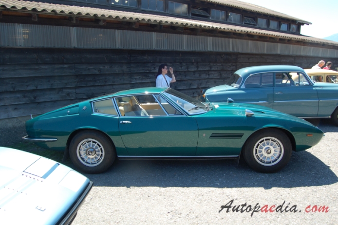Maserati Ghibli I 1966-1973 (Coupé), right side view