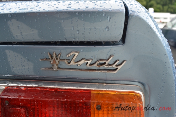 Maserati Indy 1969-1975 (1970-1975 4700 V8 Coupé 2d), rear emblem  