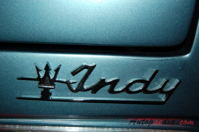 Maserati Indy 1969-1975 (1972 4.2l V8 Coupé 2d), emblemat tył 