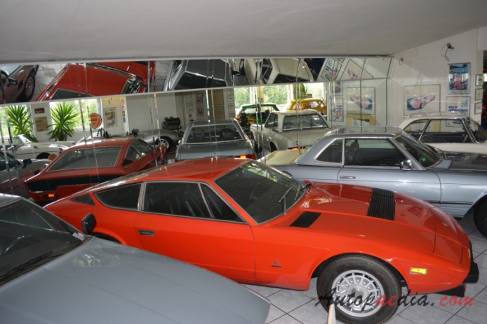 Maserati Khamsin 1974-1982 (1977-1982 US specification Coupé 3d), right side view