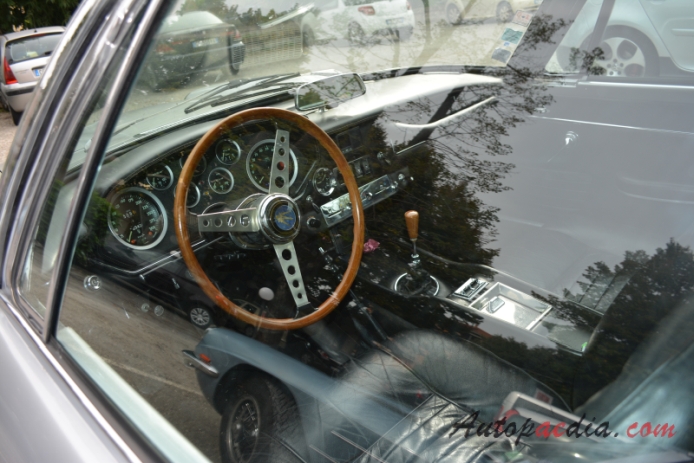 Maserati Mistral 1964-1970 (1966-1970 4.0L 4000 Iniezione Coupé 2d), wnętrze