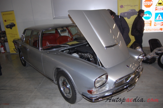 Maserati Quattroporte I 1963-1970 (1965 1. series sedan 4d), prawy przód