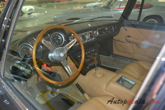 Maserati Quattroporte I 1963-1970 (1965 1st series sedan 4d), interior