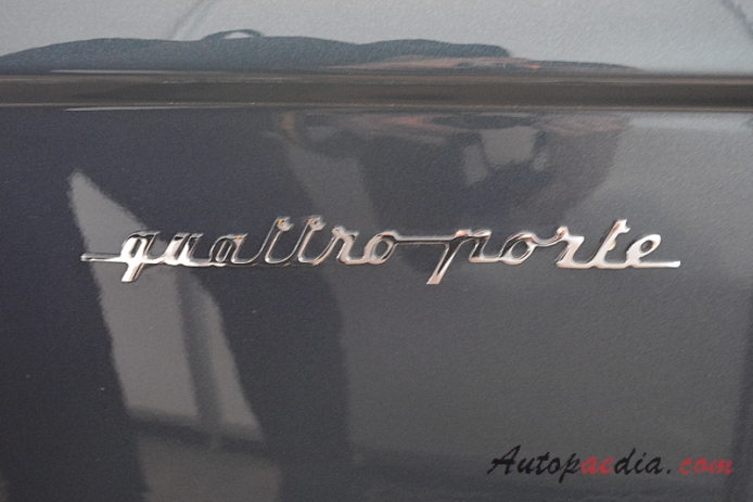 Maserati Quattroporte I 1963-1970 (1966-1970 2. series sedan 4d), emblemat tył 